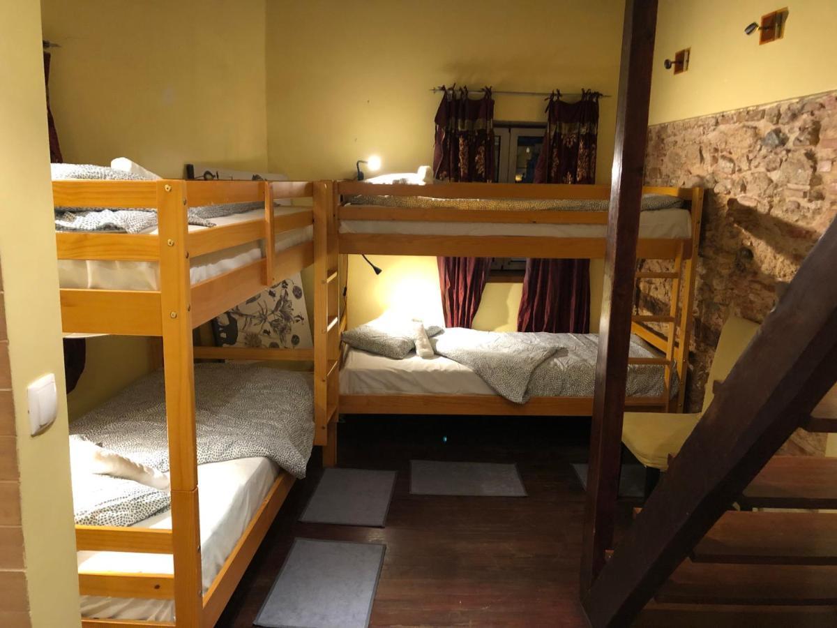 Pequeno Hostel Lisbon Bagian luar foto