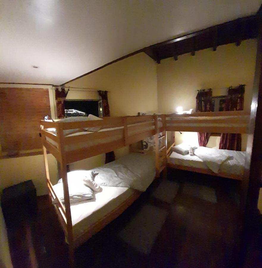 Pequeno Hostel Lisbon Bagian luar foto